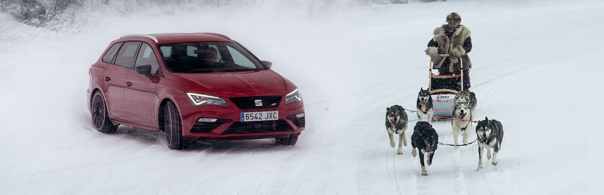 Hiszpański temperament i mroźna Laponia, czyli SEAT Leon CUPRA żegna zimę w sportowym stylu