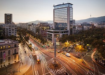 W hołdzie Barcelonie: SEAT tworzy unikalny concept store
