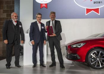 AUTOBEST Gala Awards: SEAT Leon odebrał nagrodę Best Buy Car of Europe 2021