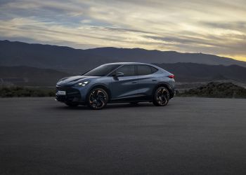 CUPRA Tavascan zaparkuje sama. Możliwości technologii Park Assist