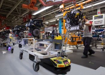 Jak roboty wspierają proces produkcyjny SEAT-a?